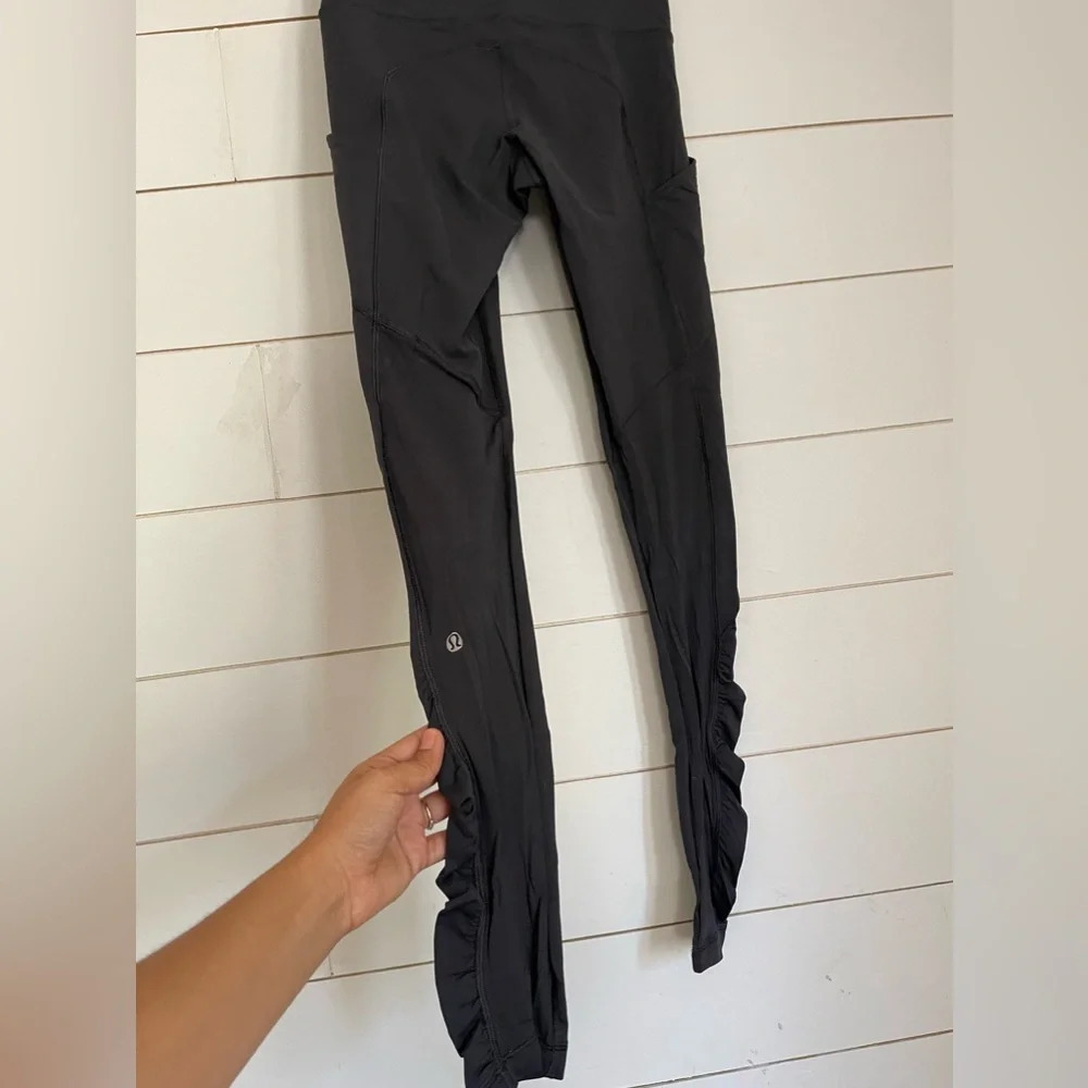 Lululemon Run Smoothly Legging - Picture 4 of 7